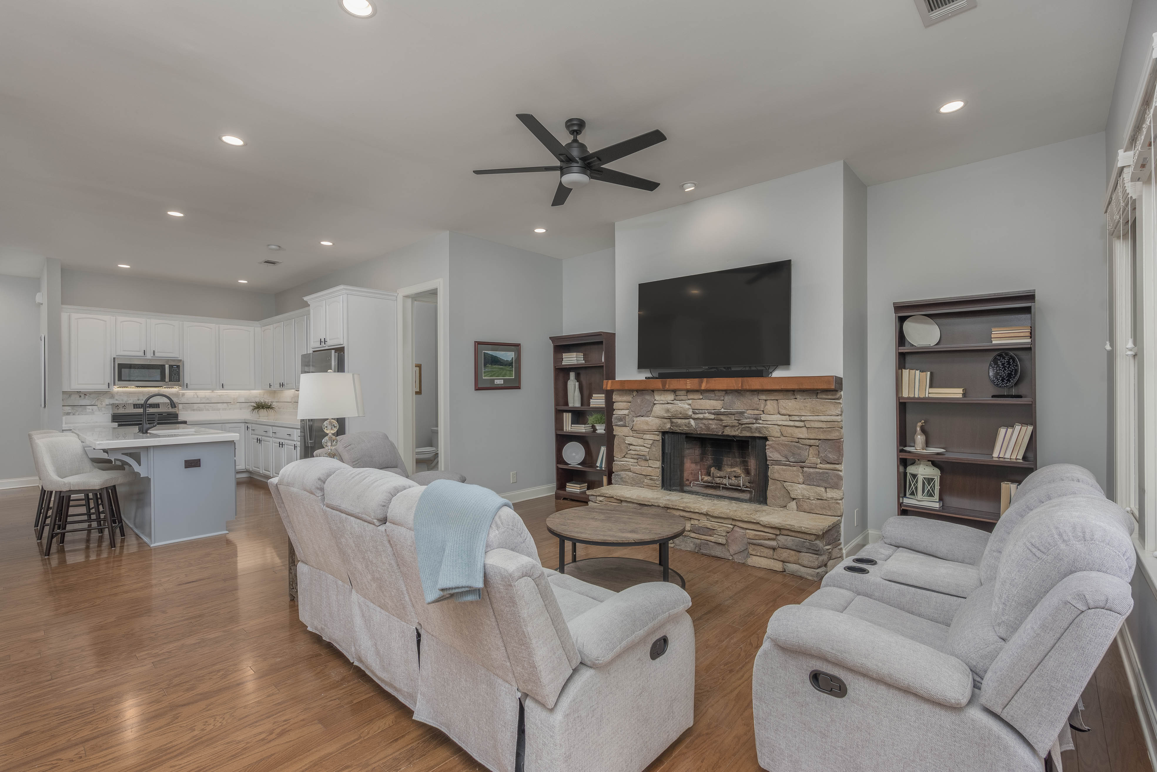 1001 Starboard Drive image 14